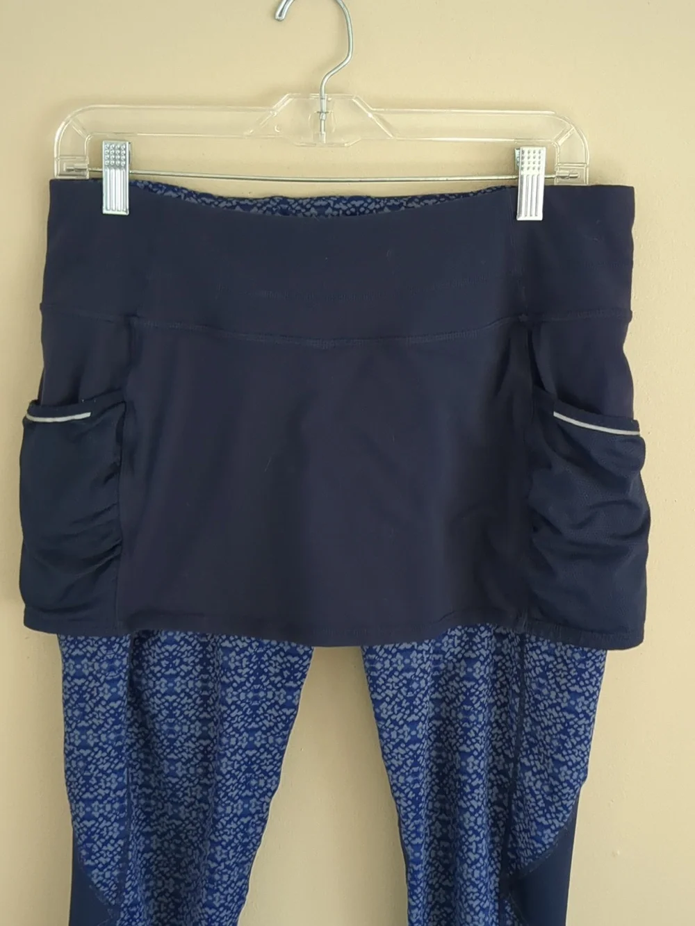 Large Athleta Leggings With Skirt Attached Blue
